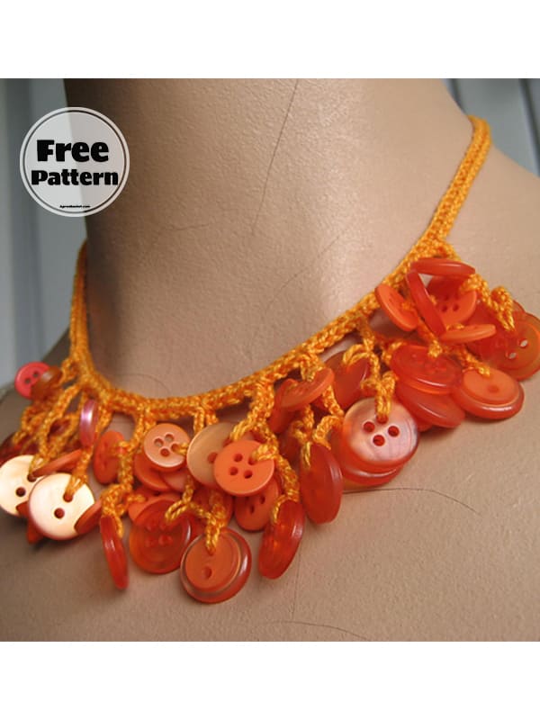 crochet bead necklace with buttons pattern