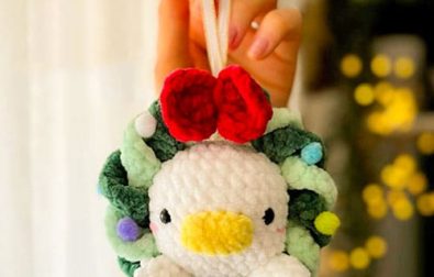 crochet-duck-christmas-wreath-free-pattern