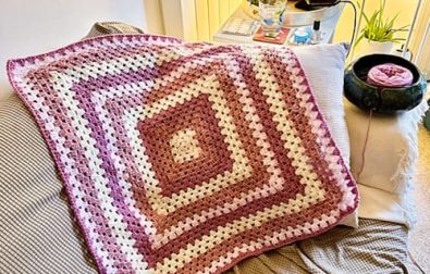 crochet-granny-square-baby-blanket-free-pattern