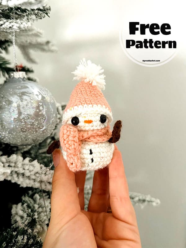 Crochet Snowman Pattern (2)