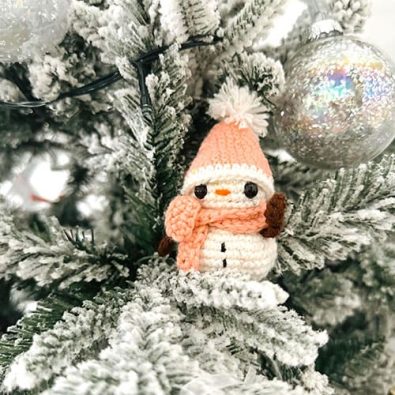 free-crochet-snowman-amigurumi-pattern