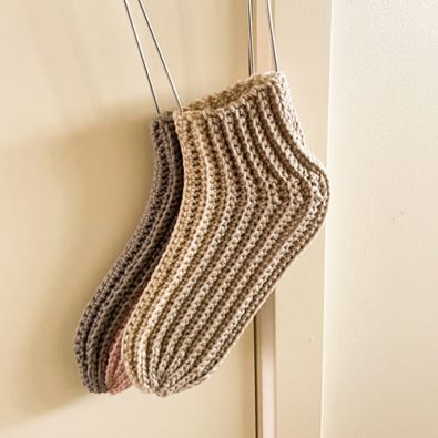 easy-crochet-slipper-socks-free-pattern