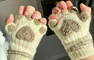 cat-paw-crochet-fingerless-gloves-pattern-free