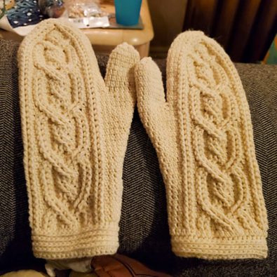 chunky-crochet-mittens-free-pattern