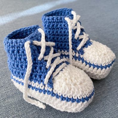converse-free-crochet-baby-booties-pattern
