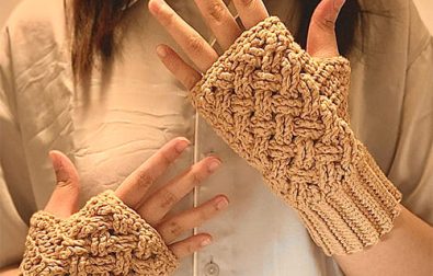 cross-weaves-free-crochet-pattern-fingerless-goves