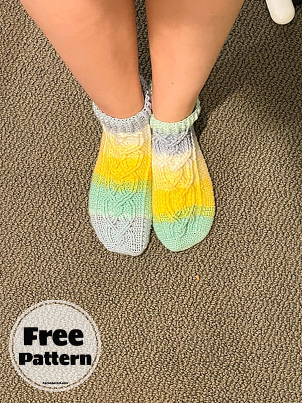 Easy Socks Free Cable Stitch Crochet Pattern