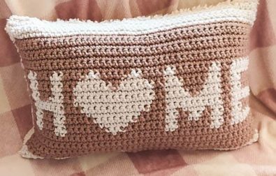 heart-pillow-free-crochet-pattern-for-valentines-day