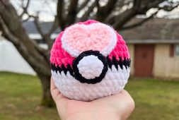free-pdf-pokeball-crochet-pattern