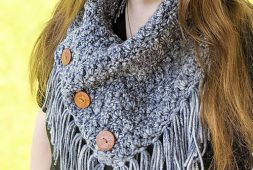 free-easy-buttoned-crochet-cowl-pattern