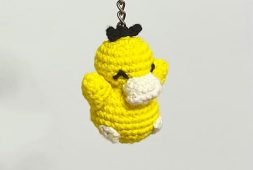 free-psyduck-keychain-crochet-pattern