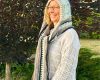 gift-for-mothers-crochet-hooded-scarf-pattern-free-pdf
