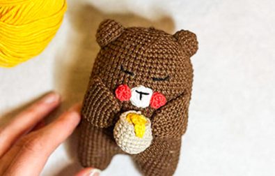 honey-bee-tiny-crochet-bear-amigurumi-free-pdf-pattern