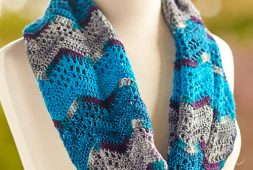 free-beginner-infinity-scarf-crochet-pattern