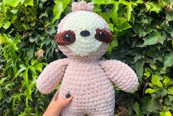 free-amigurumi-sloth-crochet-pattern