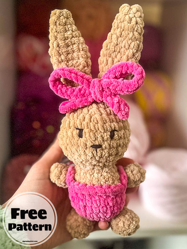 Amigurumi Farmer Bunny Free Crochet Pattern (3)