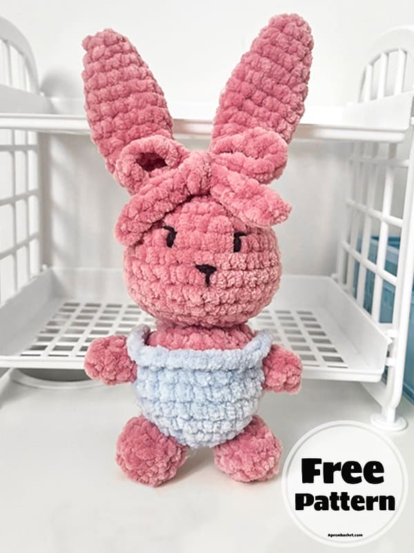 Amigurumi Farmer Bunny Free Crochet Pattern (4)