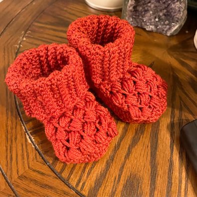 bean-stitch-baby-booties-free-crochet-pattern