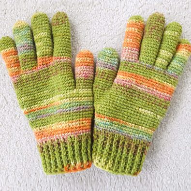 easy-crochet-gloves-with-fingers-pattern