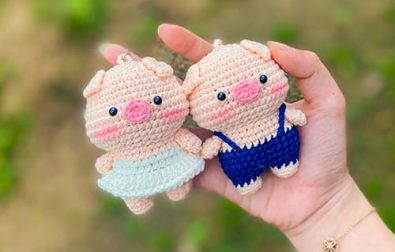 free-crochet-pig-keychain-pdf-pattern
