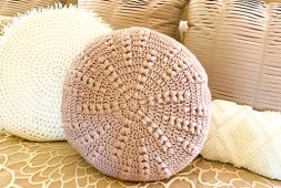 simple-round-pillow-crochet-pattern-free