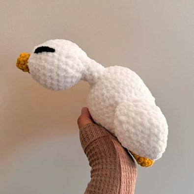 waddles-crochet-goose-free-amigurumi-pdf-pattern