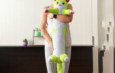 crochet-cat-pillow-free-pattern