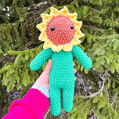 free-crochet-flower-doll-amigurumi-pdf-pattern