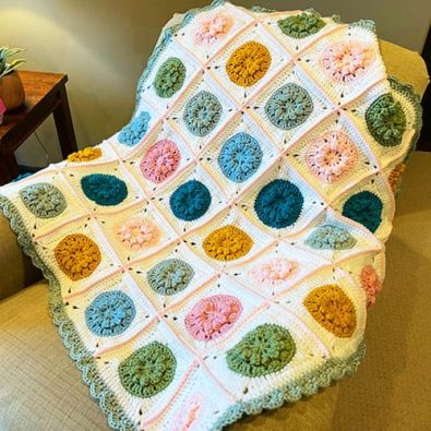 lovely-crochet-flower-granny-square-blanket-free-pattern-pdf