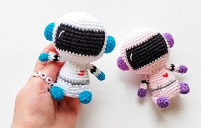 crochet-mini-astronaut-amigurumi-doll-free-pattern-pdf