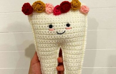 crochet-tooth-fairy-pillow-free-pattern