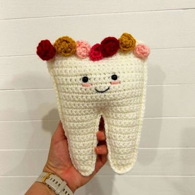crochet-tooth-fairy-pillow-free-pattern
