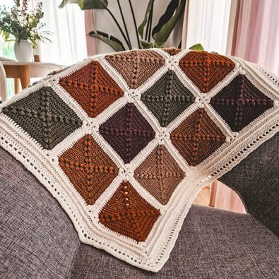 farmhouse-free-crochet-blanket-pattern-granny-square-pdf