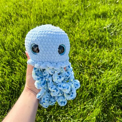 free-amigurumi-jellyfish-crochet-pattern