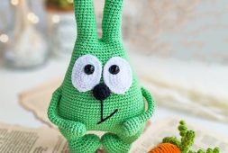 free-crochet-bunny-and-carrot-amigurumi-pdf-pattern