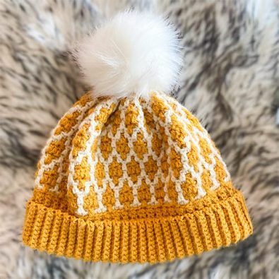 free-mosaic-crochet-hat-pattern-for-women