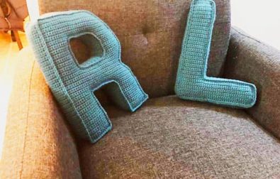 letters-and-numbers-crochet-pillow-design-free-pattern