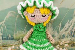 mini-crochet-doll-with-frog-hat-amigurumi-free-pdf-pattern