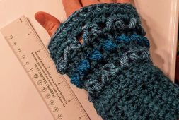 puff-fingerless-gloves-pattern-free-crochet