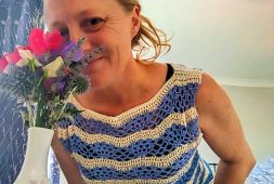 summer-crochet-flower-top-free-pattern