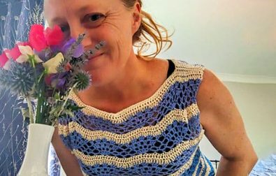 summer-crochet-flower-top-free-pattern