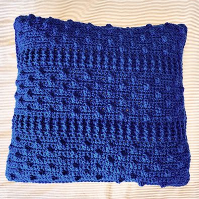 bobble-crochet-decorative-pillow-free-pattern