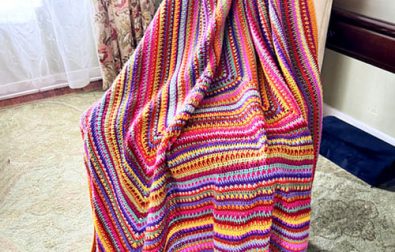 colorful-square-beginner-crochet-christmas-blanket-free-pattern