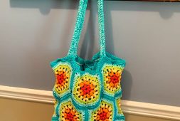 crochet-granny-square-hexagon-beach-bag-free-pattern