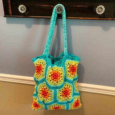 crochet-granny-square-hexagon-beach-bag-free-pattern