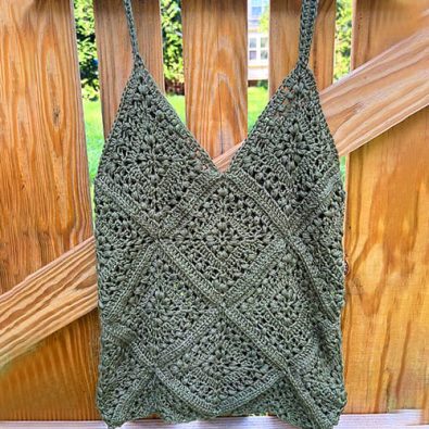 grey-tulip-crochet-square-tank-top-free-pattern