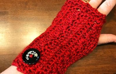 crochet-lace-fingerless-gloves-free-pattern