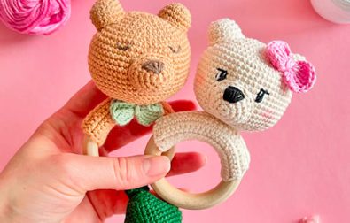 free-crochet-teddy-bear-baby-rattle-pattern