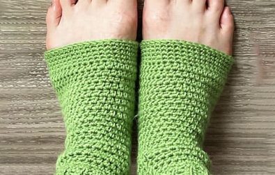 light-green-crochet-free-yoga-sock-pattern