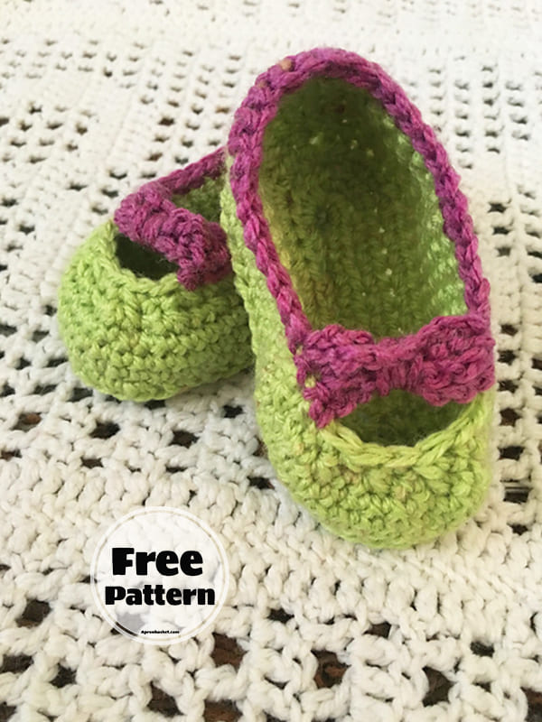 Little Bow Tie Free Crochet Pattern Baby Booties 